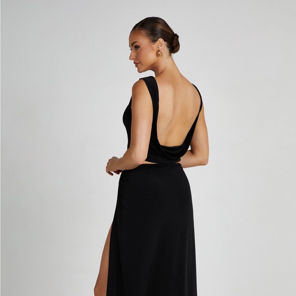 NWT | MESHKI | SLINKY BACK TOP - Picture 3 of 10